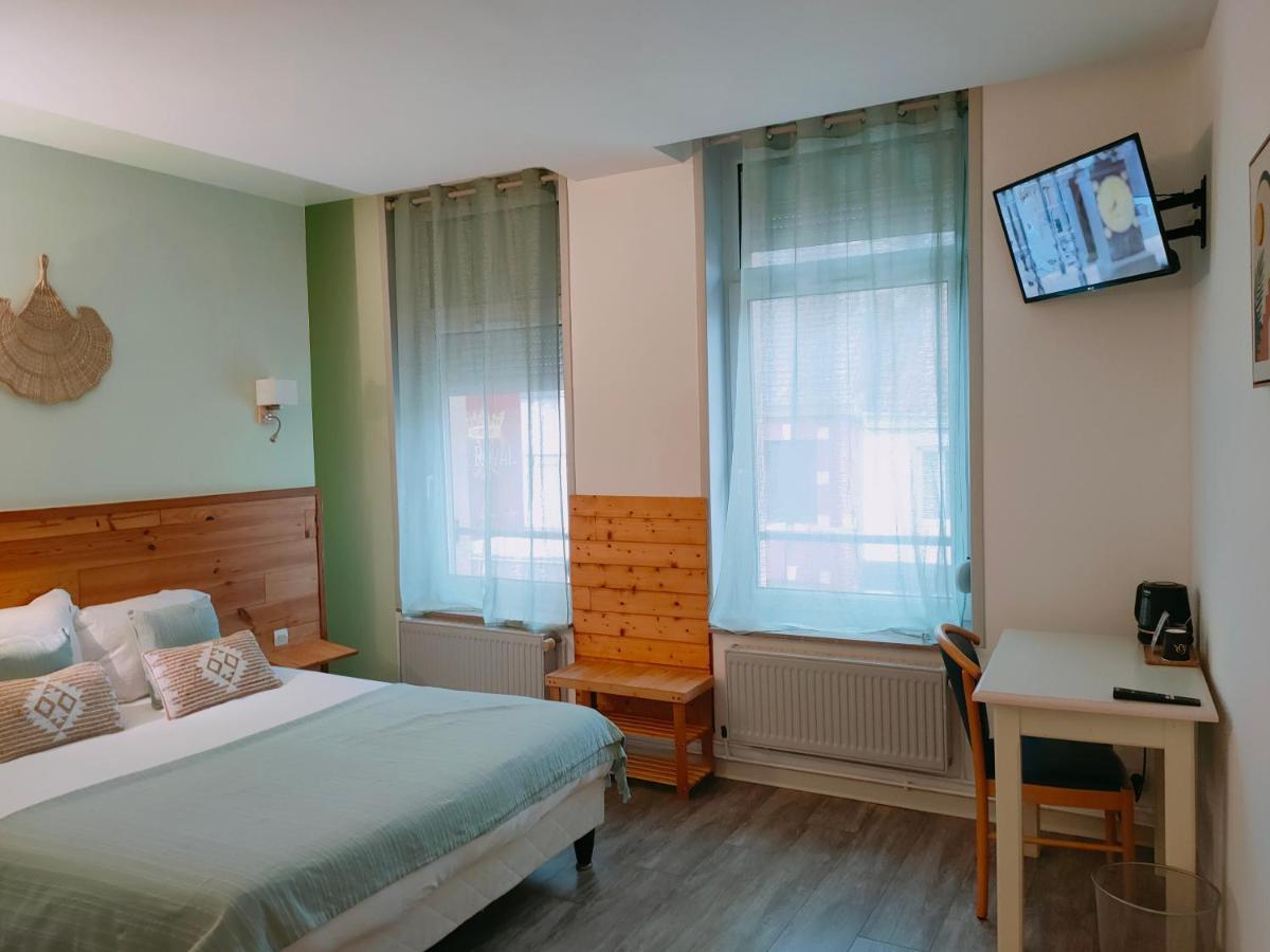 Le Royal Hotel Saint-Pol-sur-Ternoise Bagian luar foto